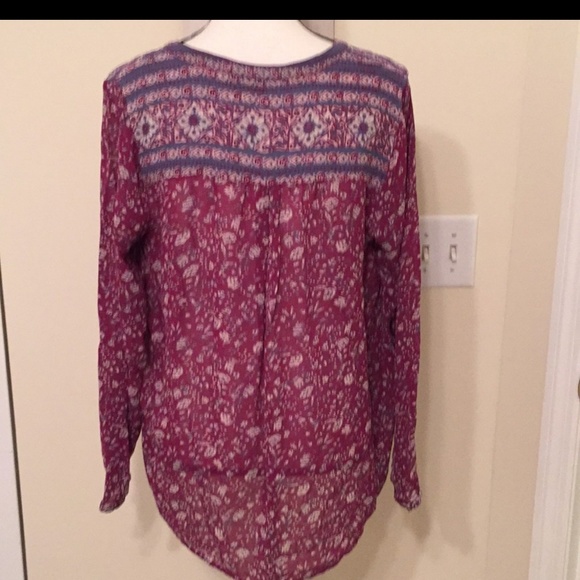 Lucky Brand pink floral lightweight blouse size L - Picture 2 of 5